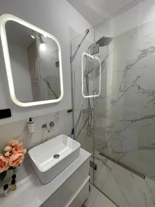 Apartment Pawia Charming Studio Warsaw