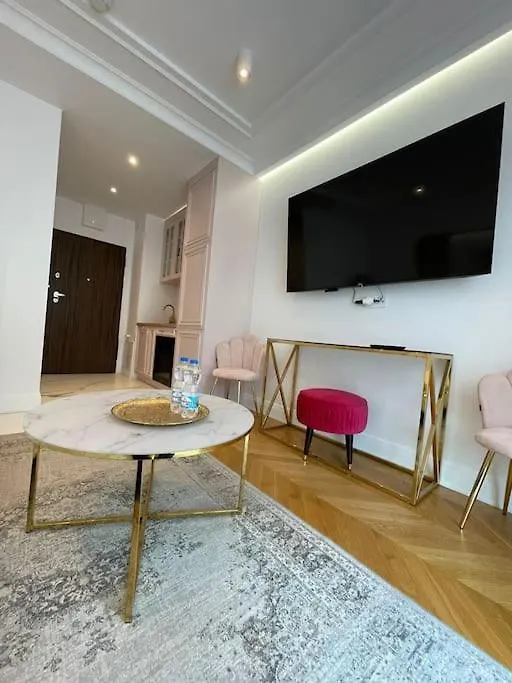 Apartment Pawia Charming Studio Warsaw